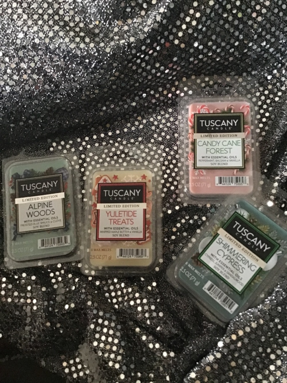 Lot of 4 Tuscany Christmas wax melts various scents New! Winter/Holiday scents